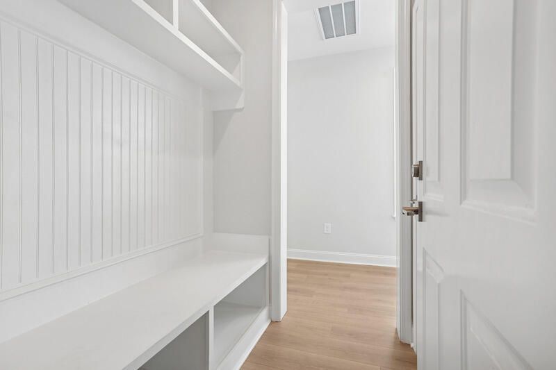 442 Queenview Lane Photo 7