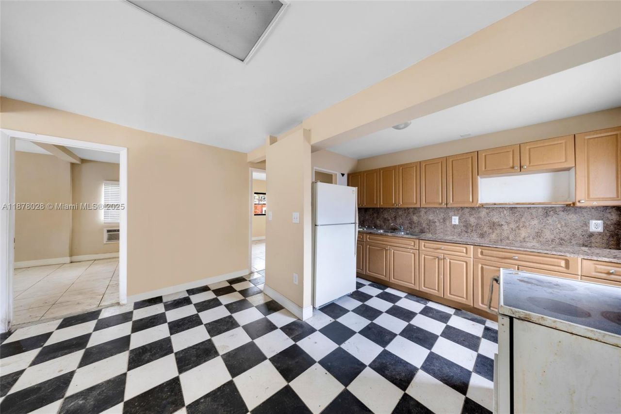 227 NW 17th Ave, Miami, FL 33125 Photo