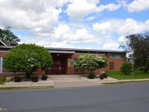 2300 MAHANTONGO STREET, POTTSVILLE, PA 17901