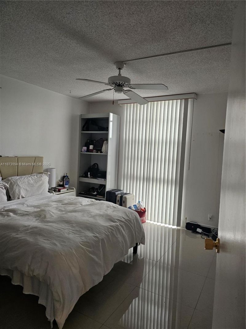 20400 W Country Club Dr, Unit 315, Aventura, FL 33180 Photo