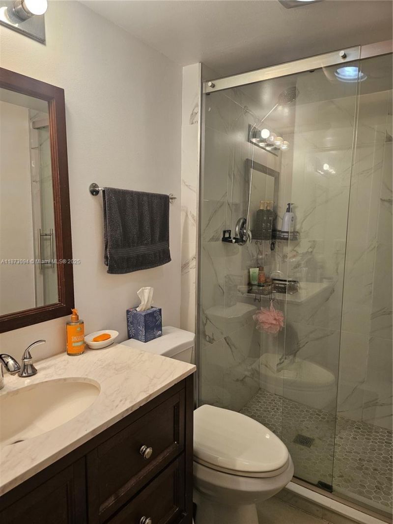 20400 W Country Club Dr, Unit 315, Aventura, FL 33180 Photo