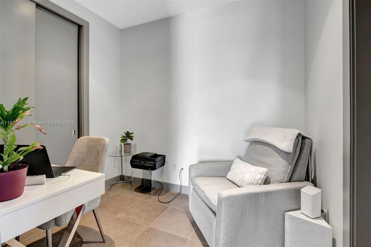 110 SE 2nd St, Unit 203, Delray Beach, FL 33444 Photo