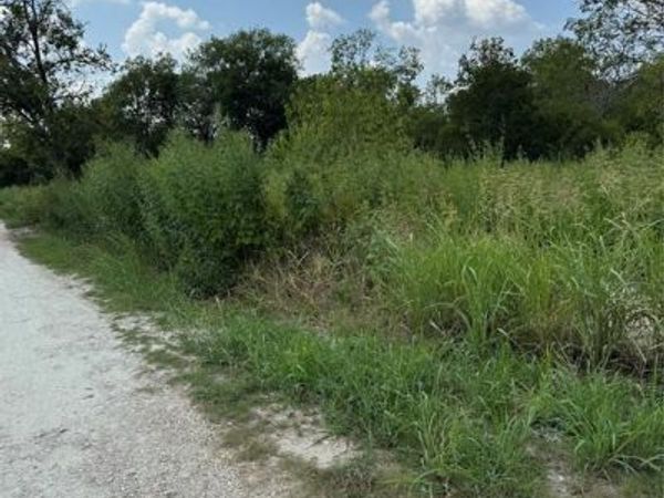 303 N Waco St, Mart, TX 76664