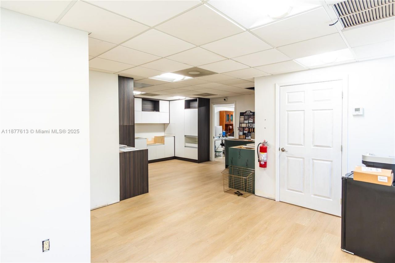 Please Call For Address, Miami, FL 33186 Photo