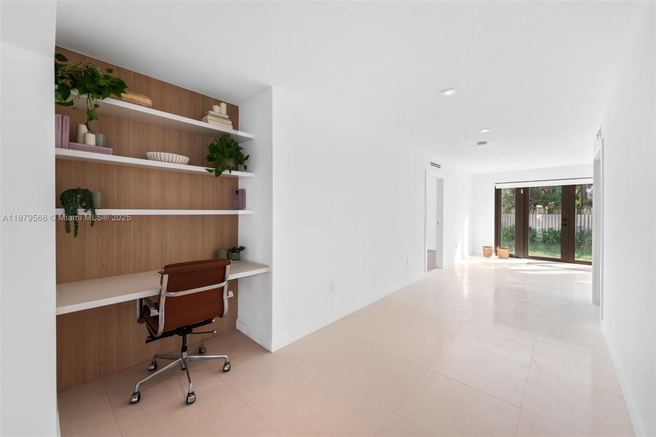 120 NE 49th St, Miami, FL 33137 Photo