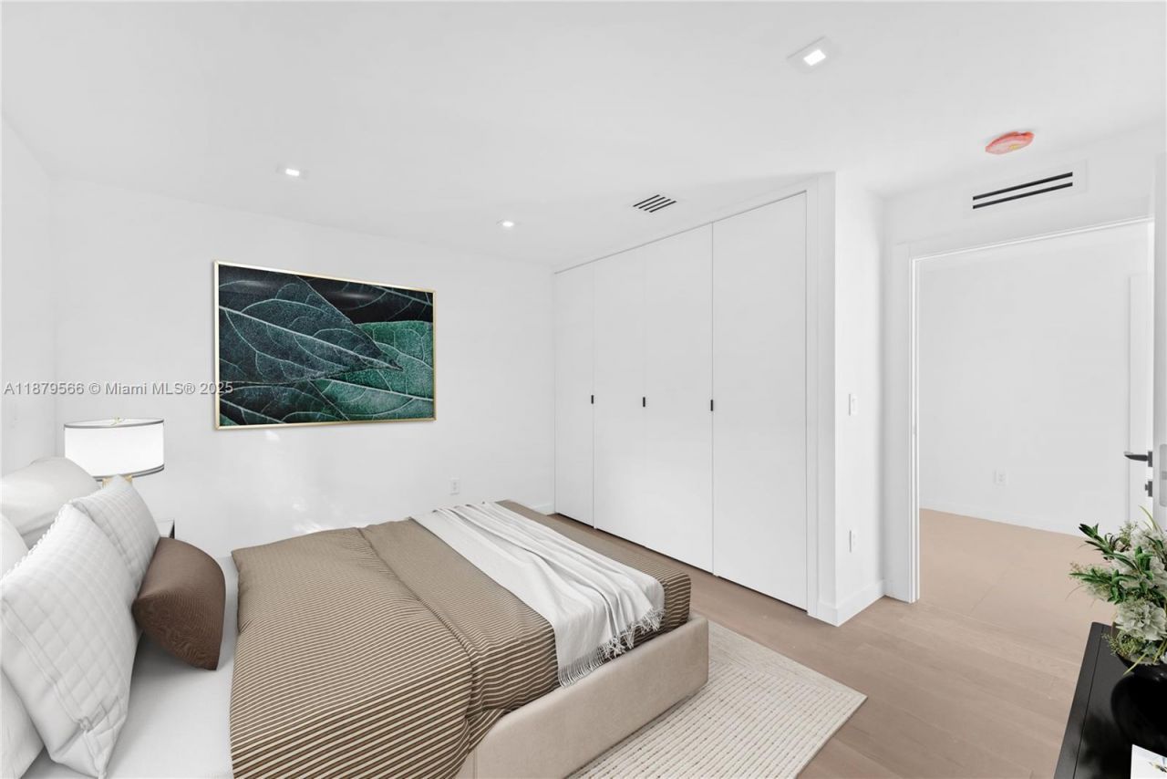 120 NE 49th St, Miami, FL 33137 Photo