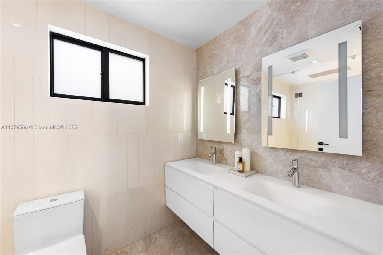 120 NE 49th St, Miami, FL 33137 Photo