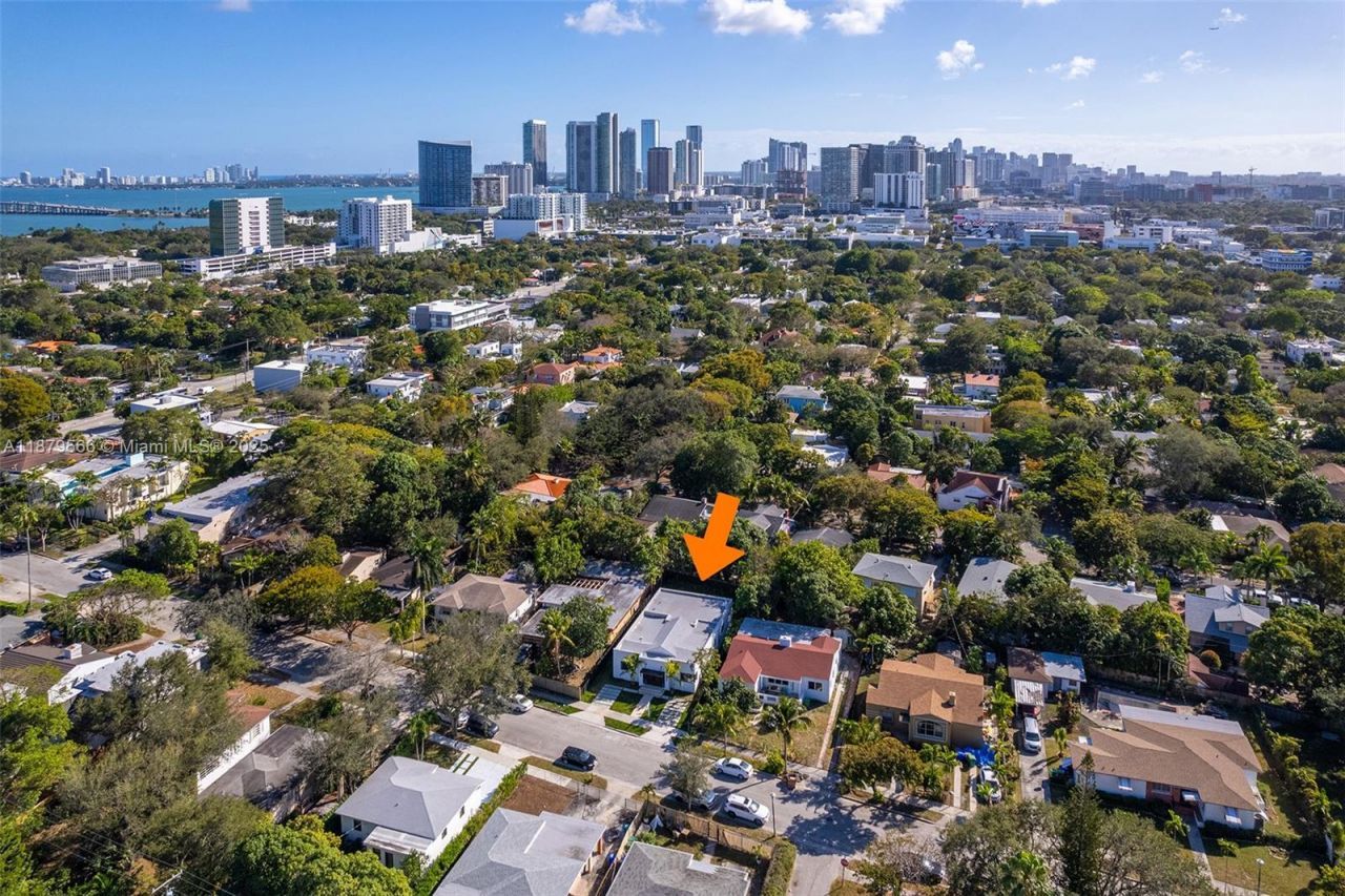 120 NE 49th St, Miami, FL 33137 Photo