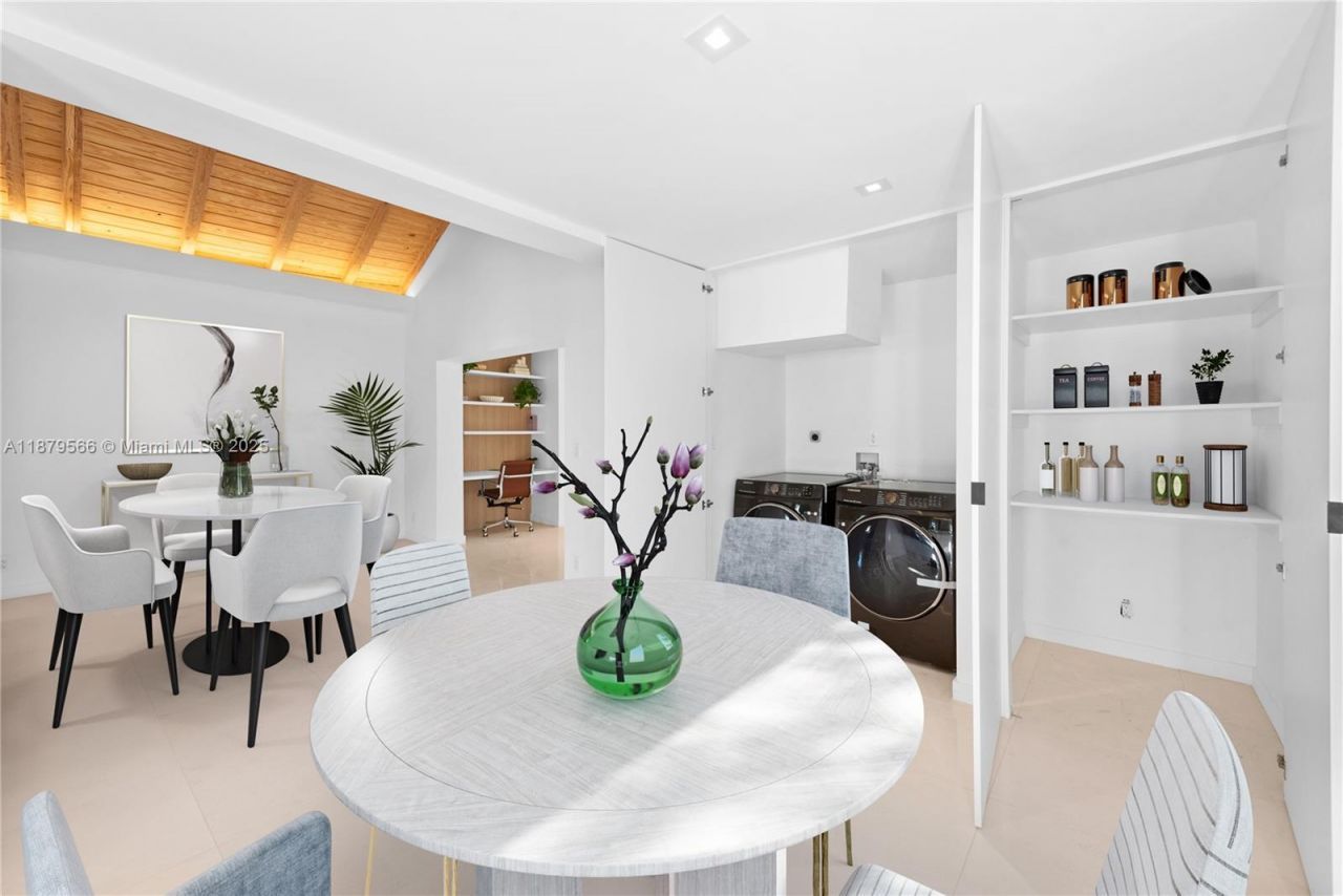 120 NE 49th St, Miami, FL 33137 Photo