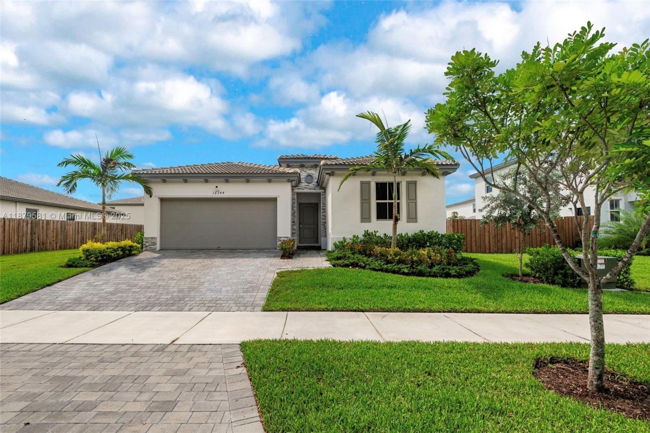 16344 SW 290th St, Homestead, FL 33033 Main Photo
