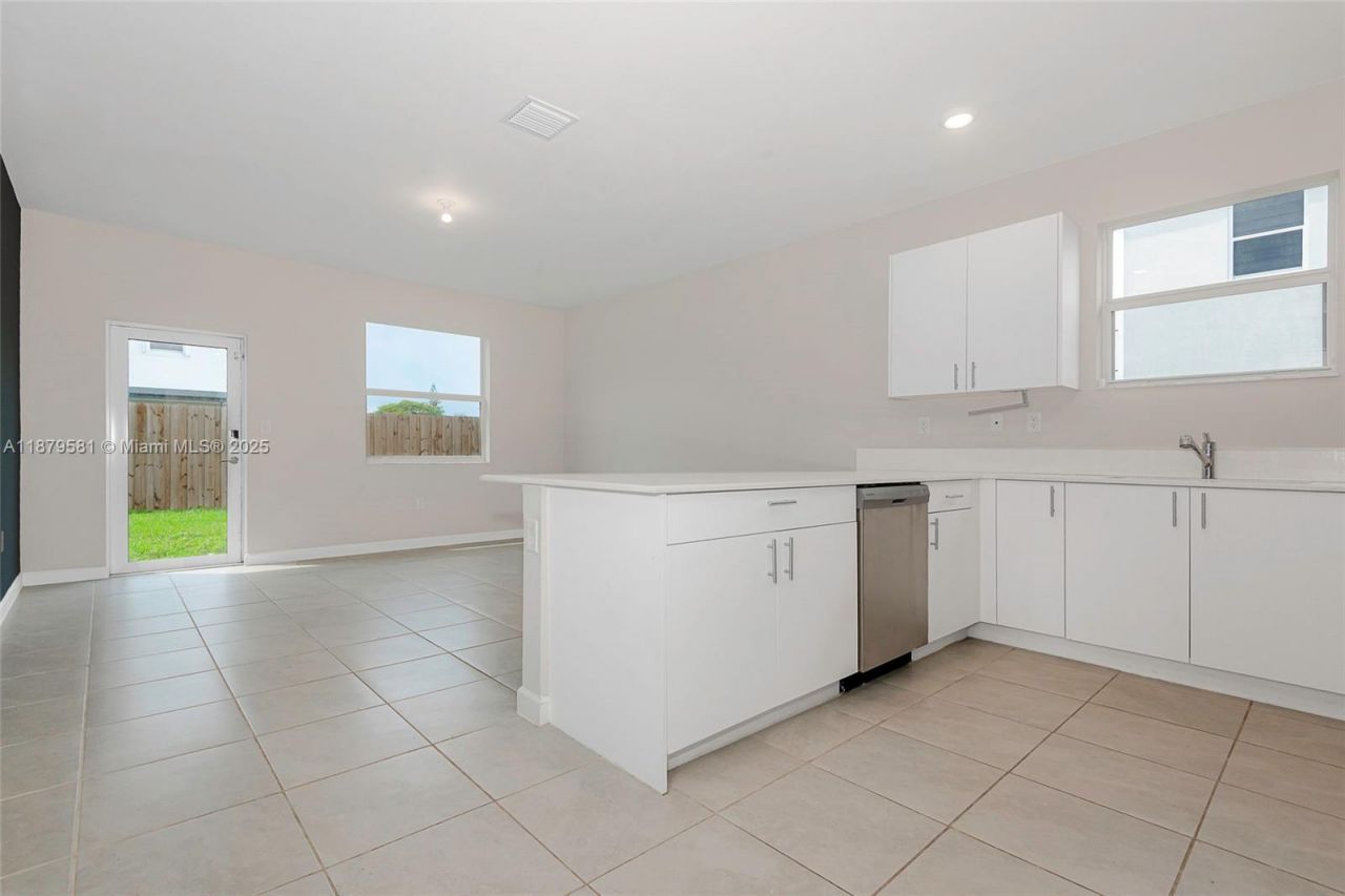 16344 SW 290th St, Homestead, FL 33033 Photo