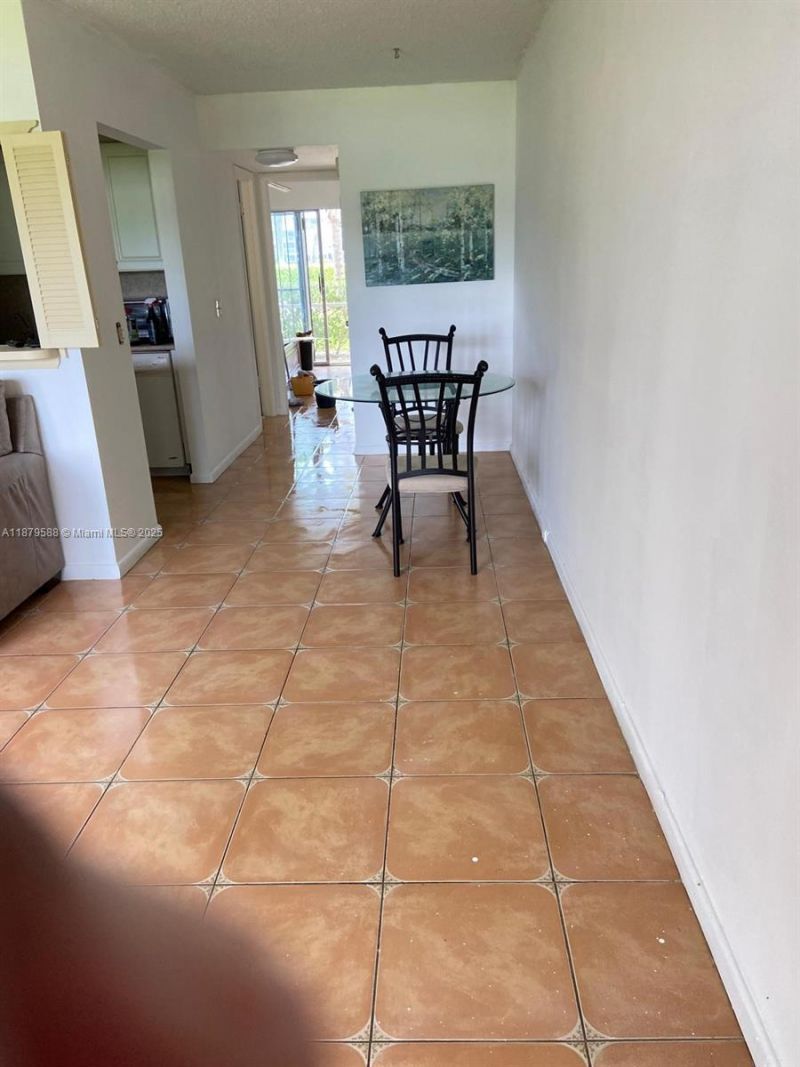 8 Fanshaw A, Unit 8, Boca Raton, FL 33434 Photo