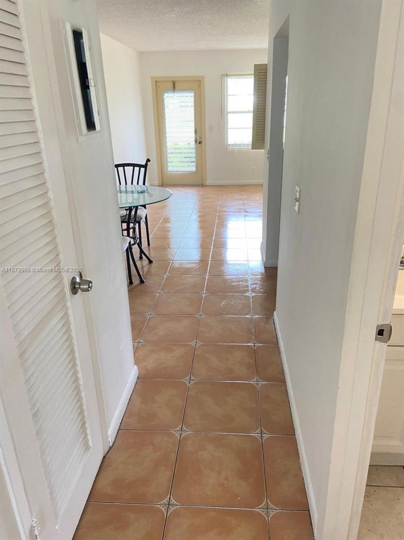 8 Fanshaw A, Unit 8, Boca Raton, FL 33434 Photo