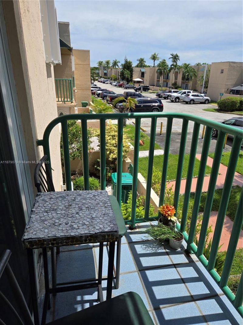 12095 SW 18th Ter, Unit 267, Miami, FL 33175 Photo