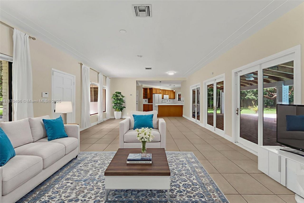 6275 SW 123rd Ter, Pinecrest, FL 33156 Photo