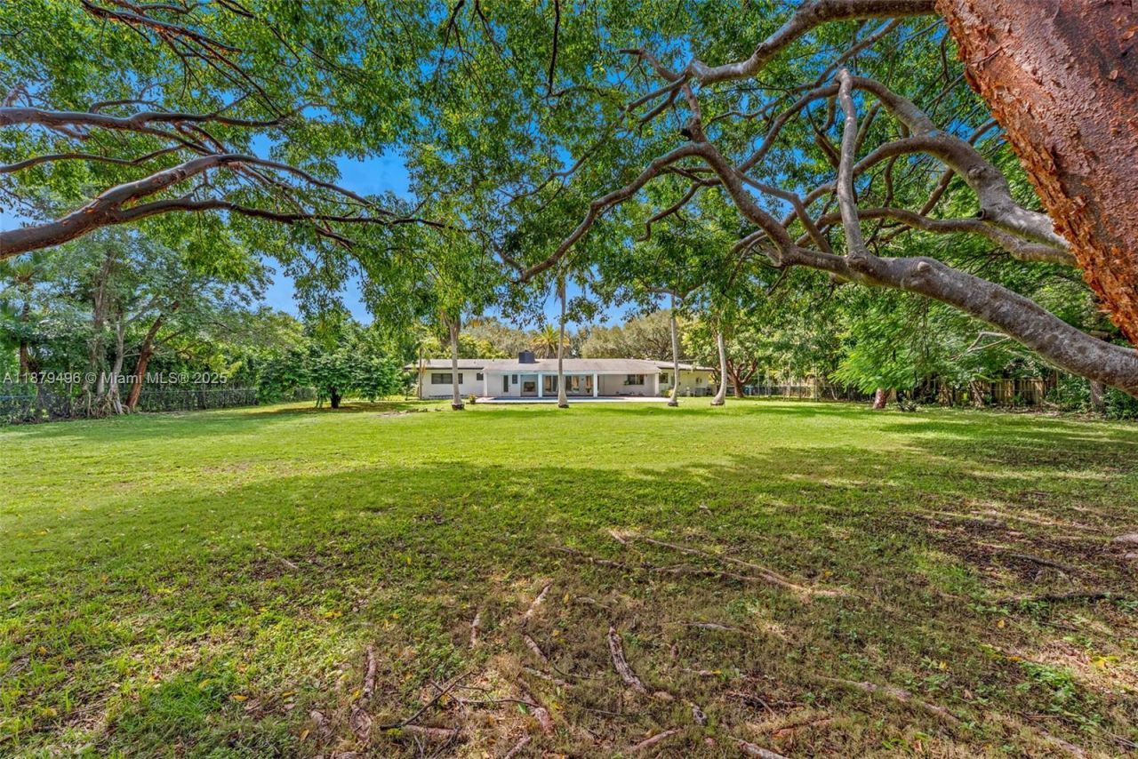 6275 SW 123rd Ter, Pinecrest, FL 33156 Photo