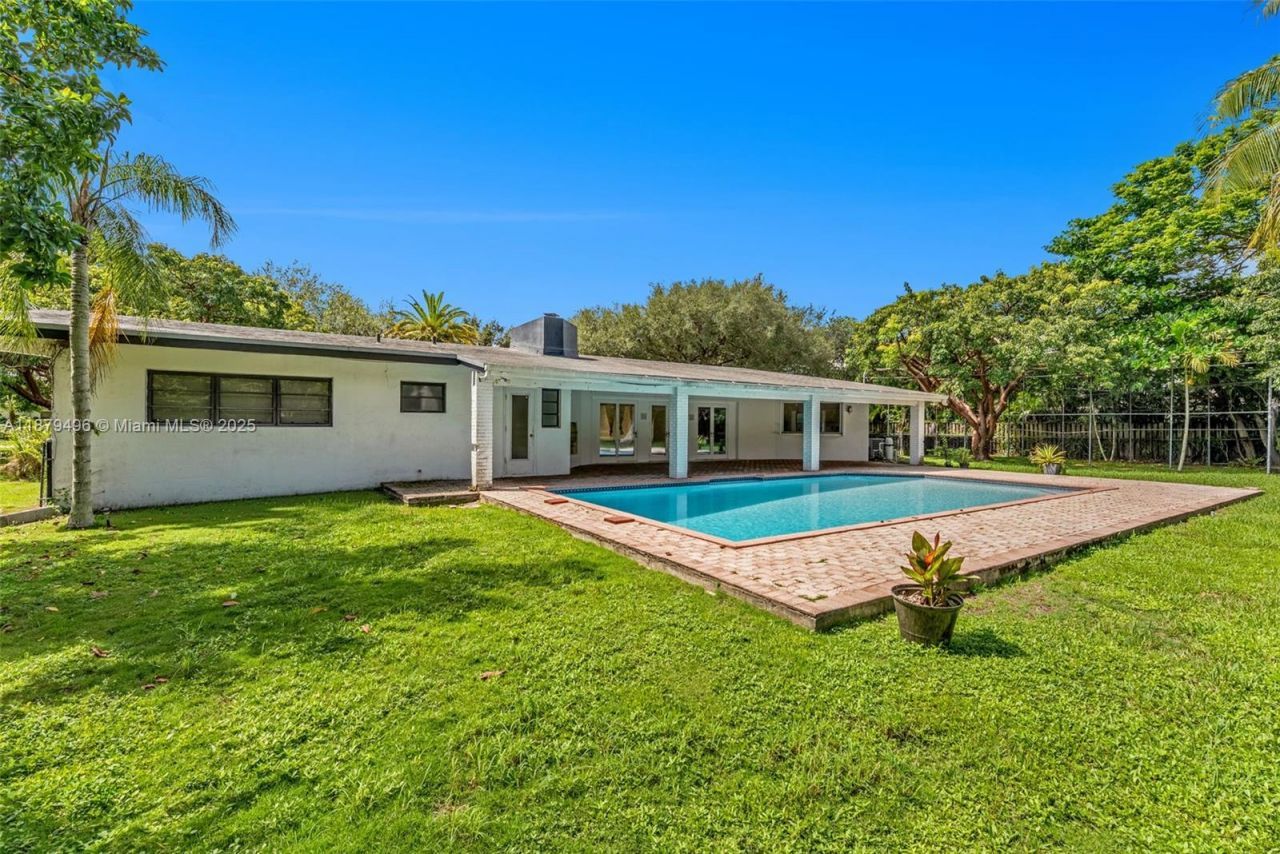 6275 SW 123rd Ter, Pinecrest, FL 33156 Photo