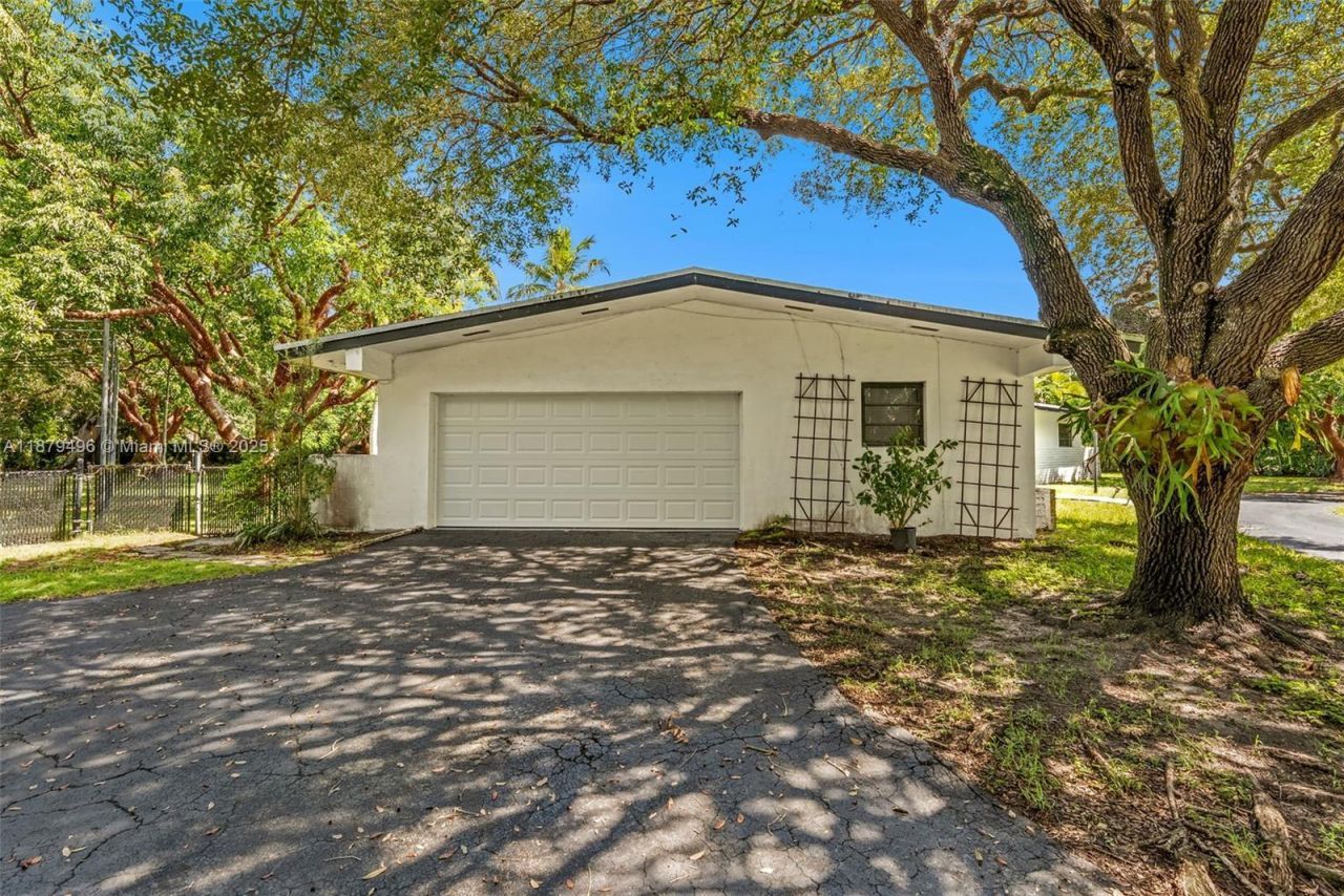 6275 SW 123rd Ter, Pinecrest, FL 33156 Photo