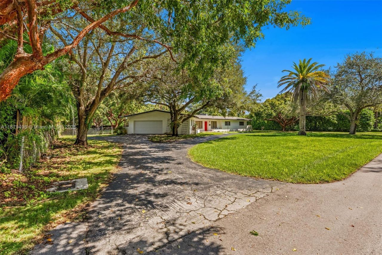 6275 SW 123rd Ter, Pinecrest, FL 33156 Photo