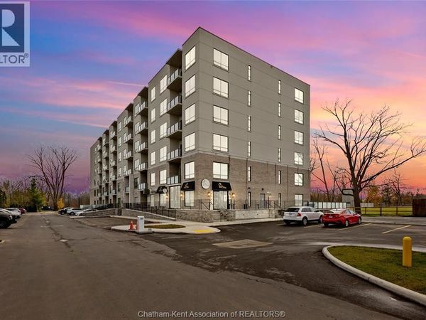364 Grand Avenue East, Unit 512, Chatham, ON N7L1W6