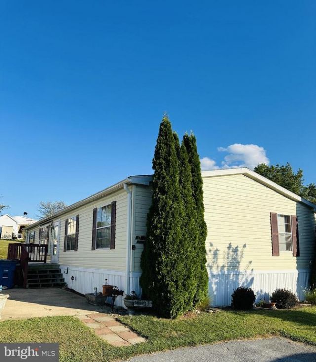 16935 Alcott Road, Hagerstown, MD 21740 Main Photo