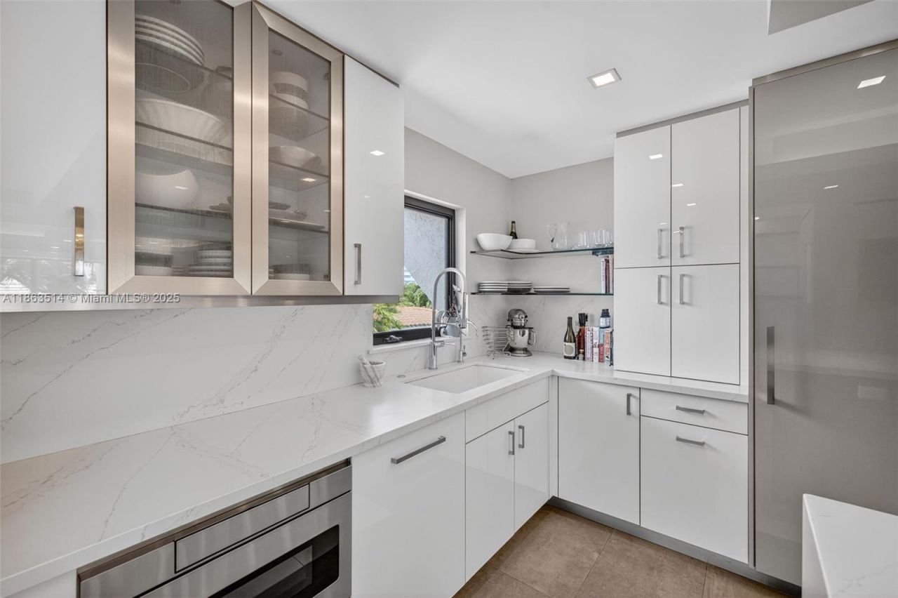 1223 Hillsboro Mile, Unit 4, Hillsboro Beach, FL 33062 Photo