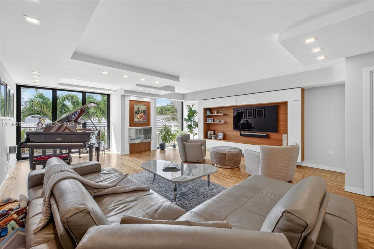 1223 Hillsboro Mile, Unit 4, Hillsboro Beach, FL 33062 Photo