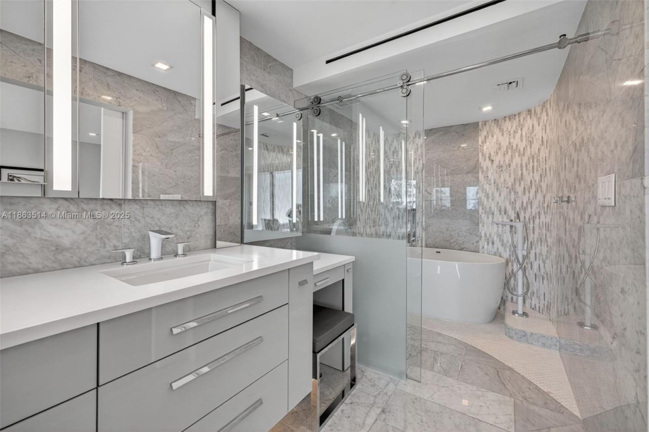 1223 Hillsboro Mile, Unit 4, Hillsboro Beach, FL 33062 Photo