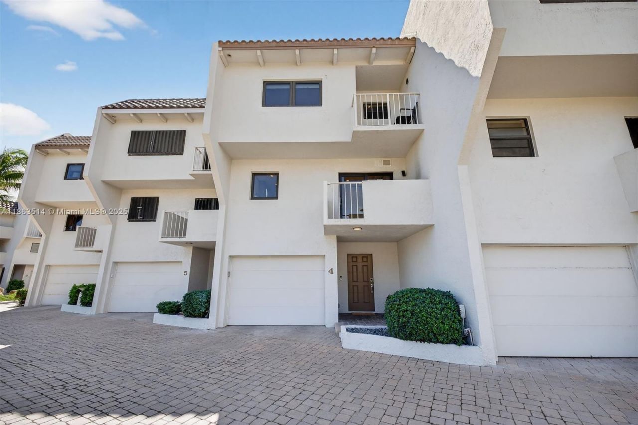 1223 Hillsboro Mile, Unit 4, Hillsboro Beach, FL 33062 Photo