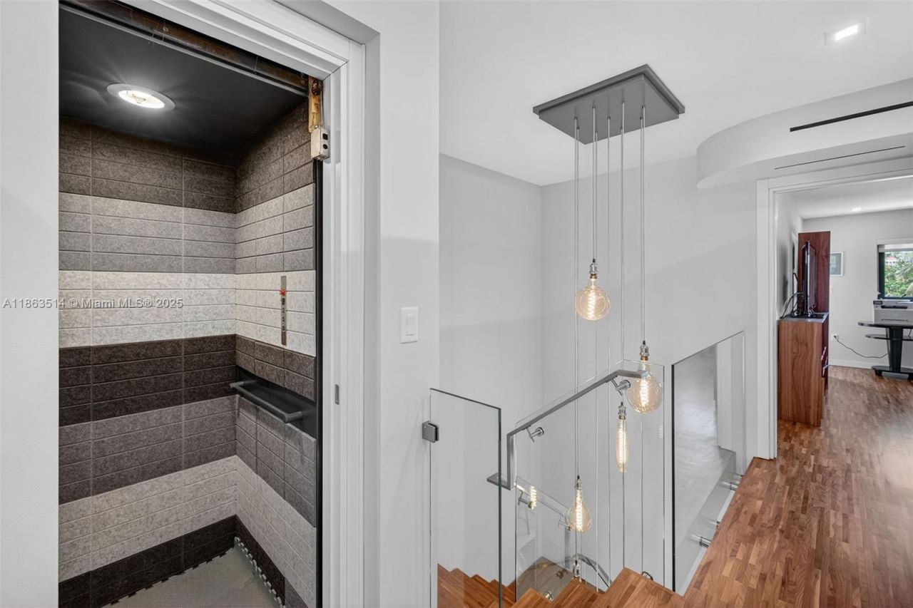 1223 Hillsboro Mile, Unit 4, Hillsboro Beach, FL 33062 Photo