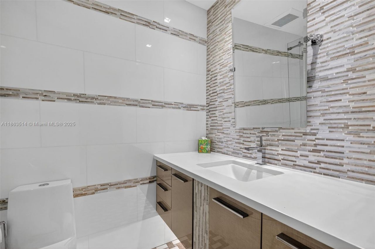 1223 Hillsboro Mile, Unit 4, Hillsboro Beach, FL 33062 Photo