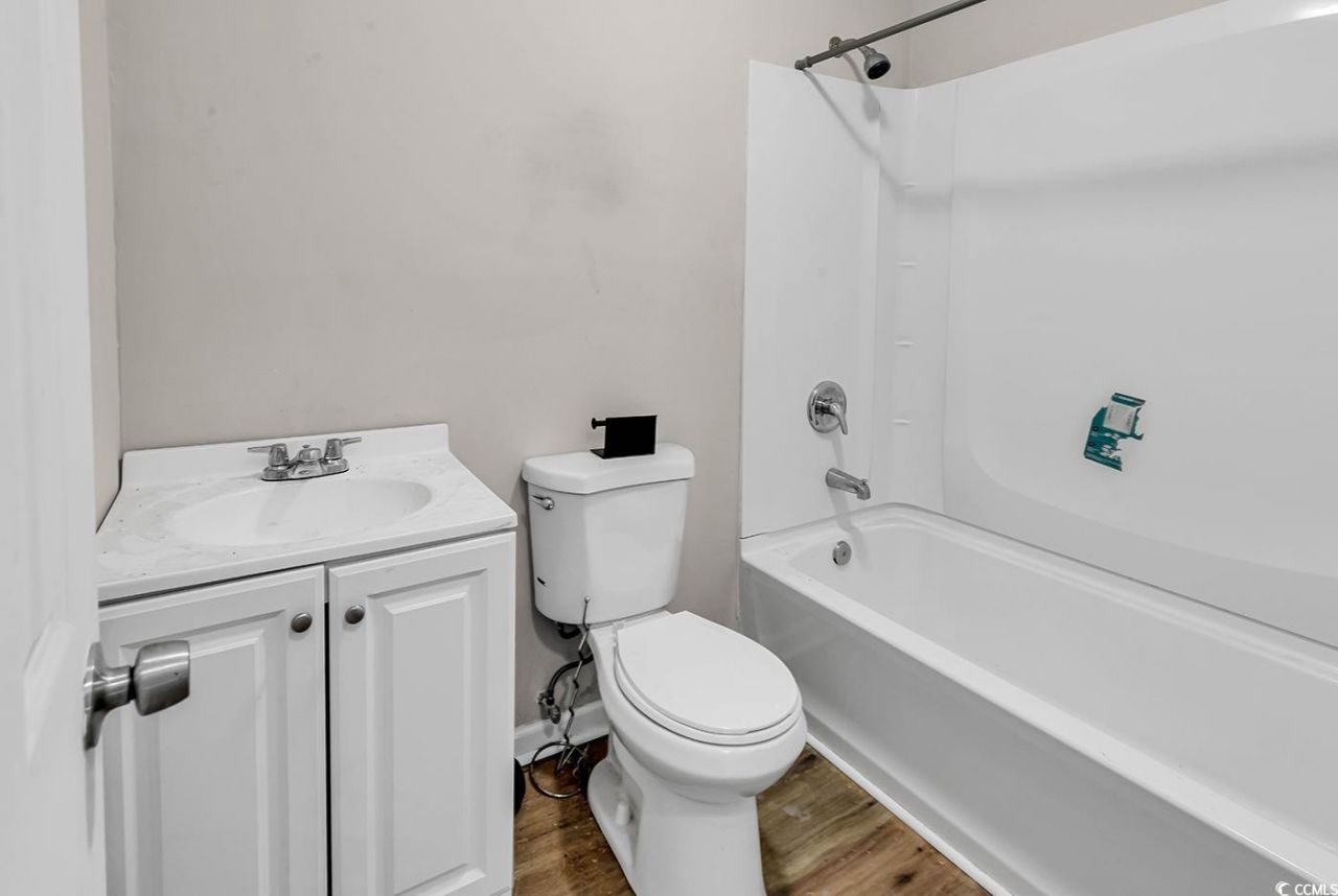 663 Player St. Photo 17