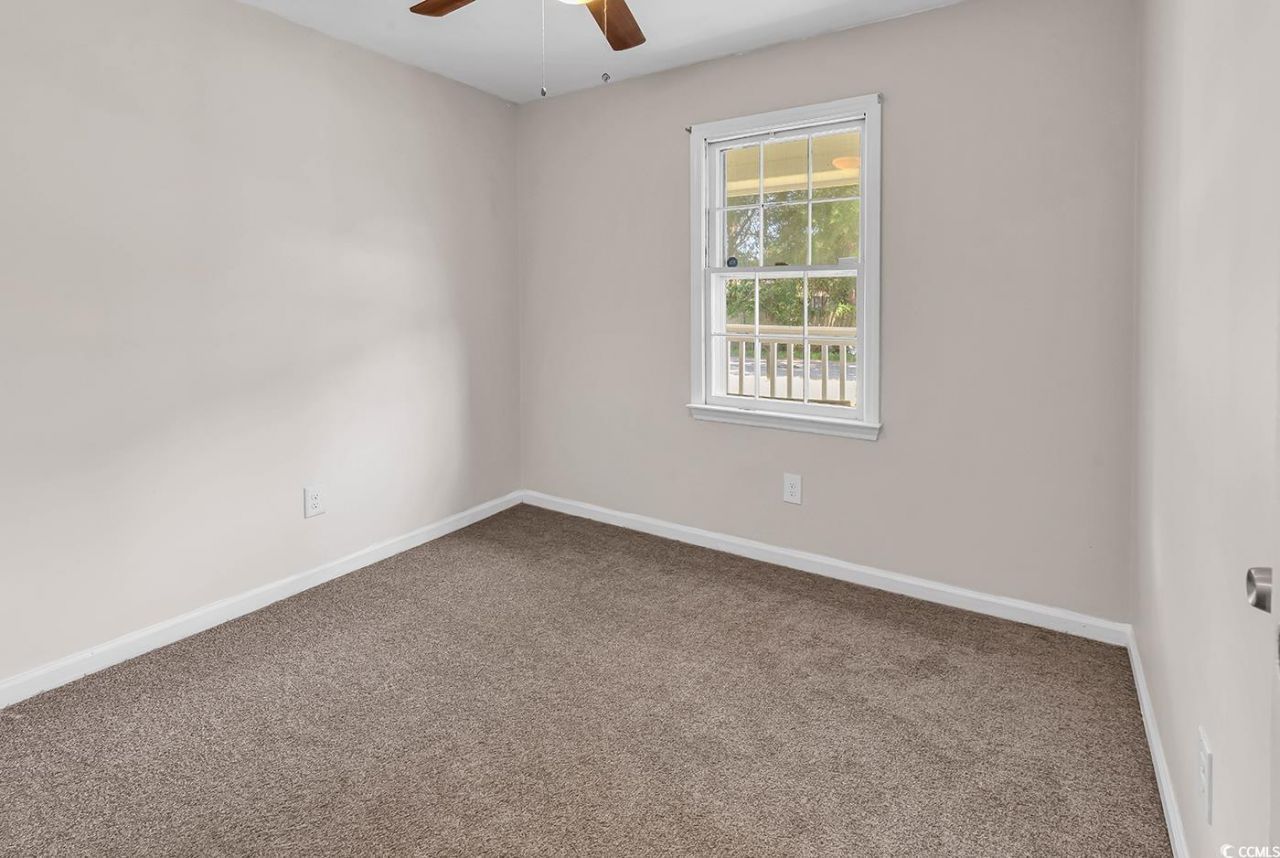 663 Player St. Photo 18