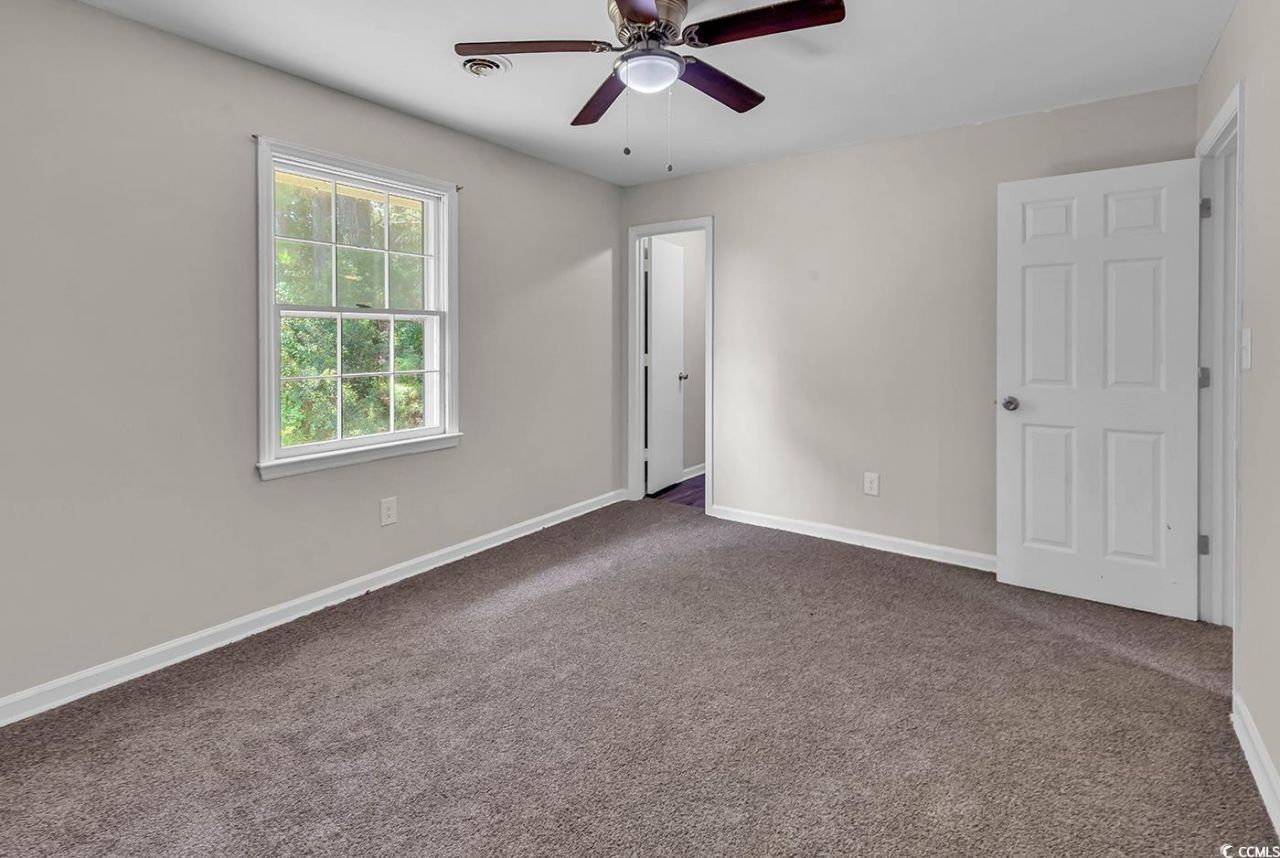 663 Player St. Photo 23