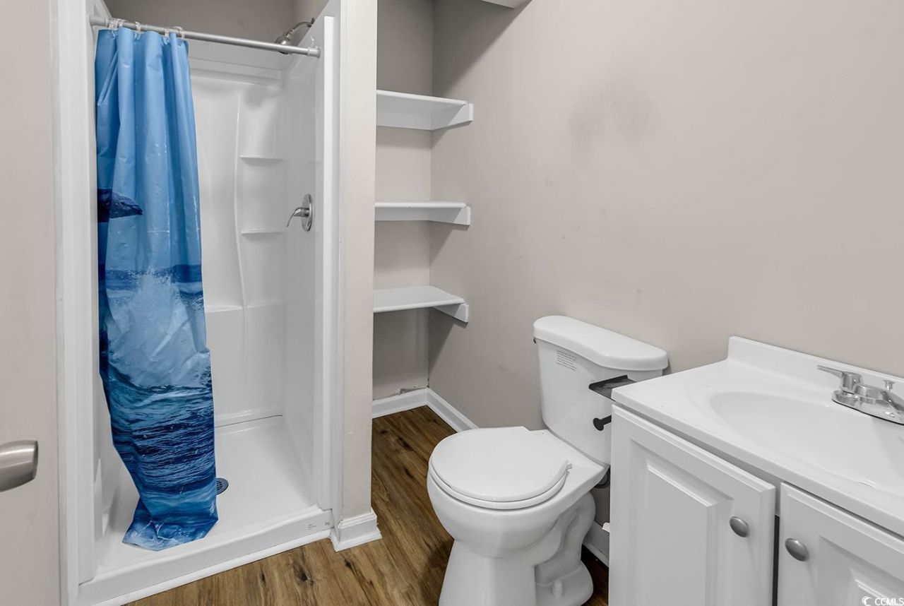 663 Player St. Photo 25