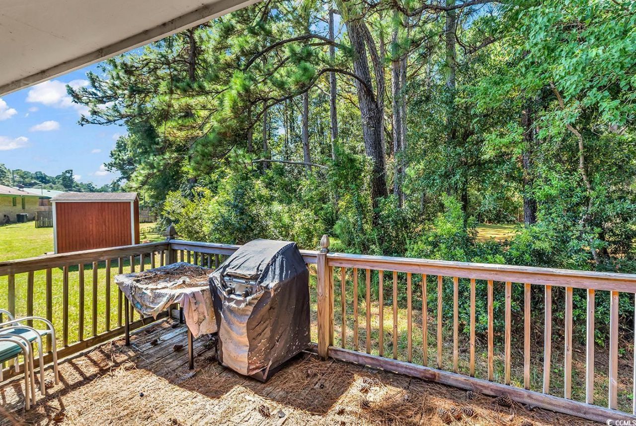 663 Player St. Photo 28