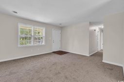 663 Player St. photo 4