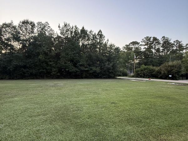 E Spruce St, Lacombe, LA 70445