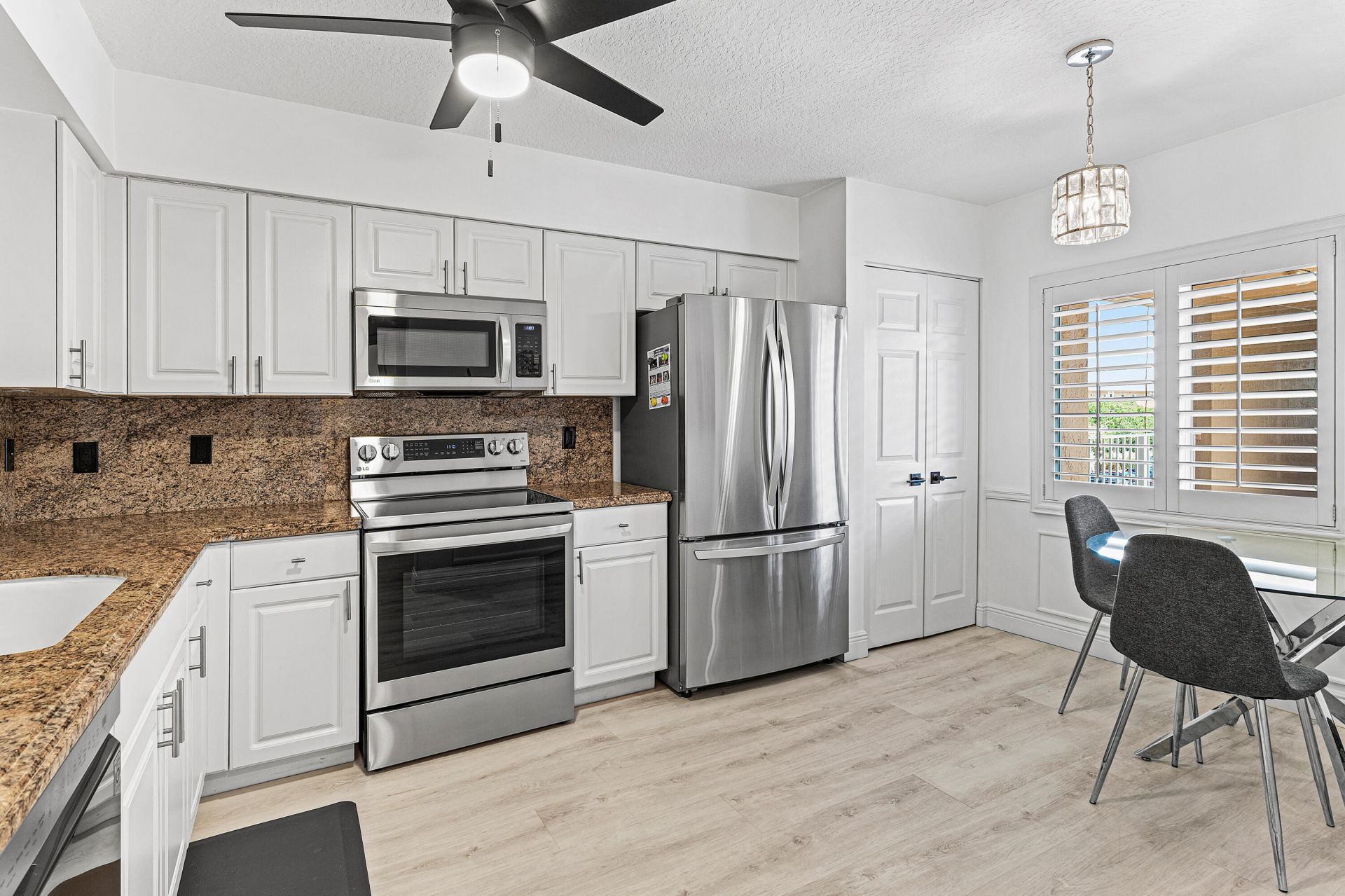 5874 Crystal Shores Drive, Unit 304, Boynton Beach, FL 33437 Photo