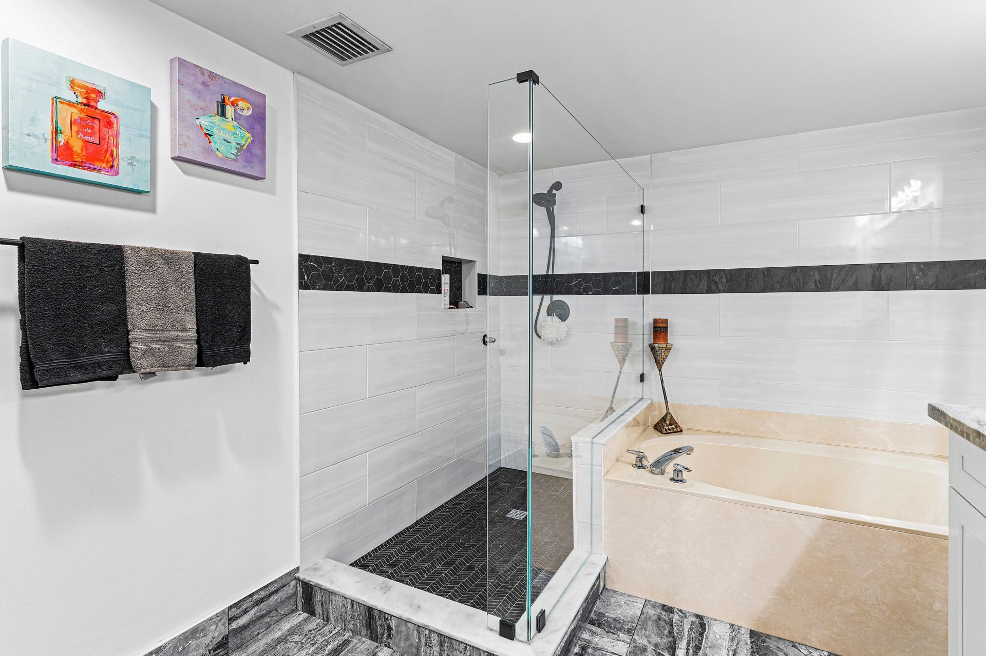 5874 Crystal Shores Drive, Unit 304, Boynton Beach, FL 33437 Photo