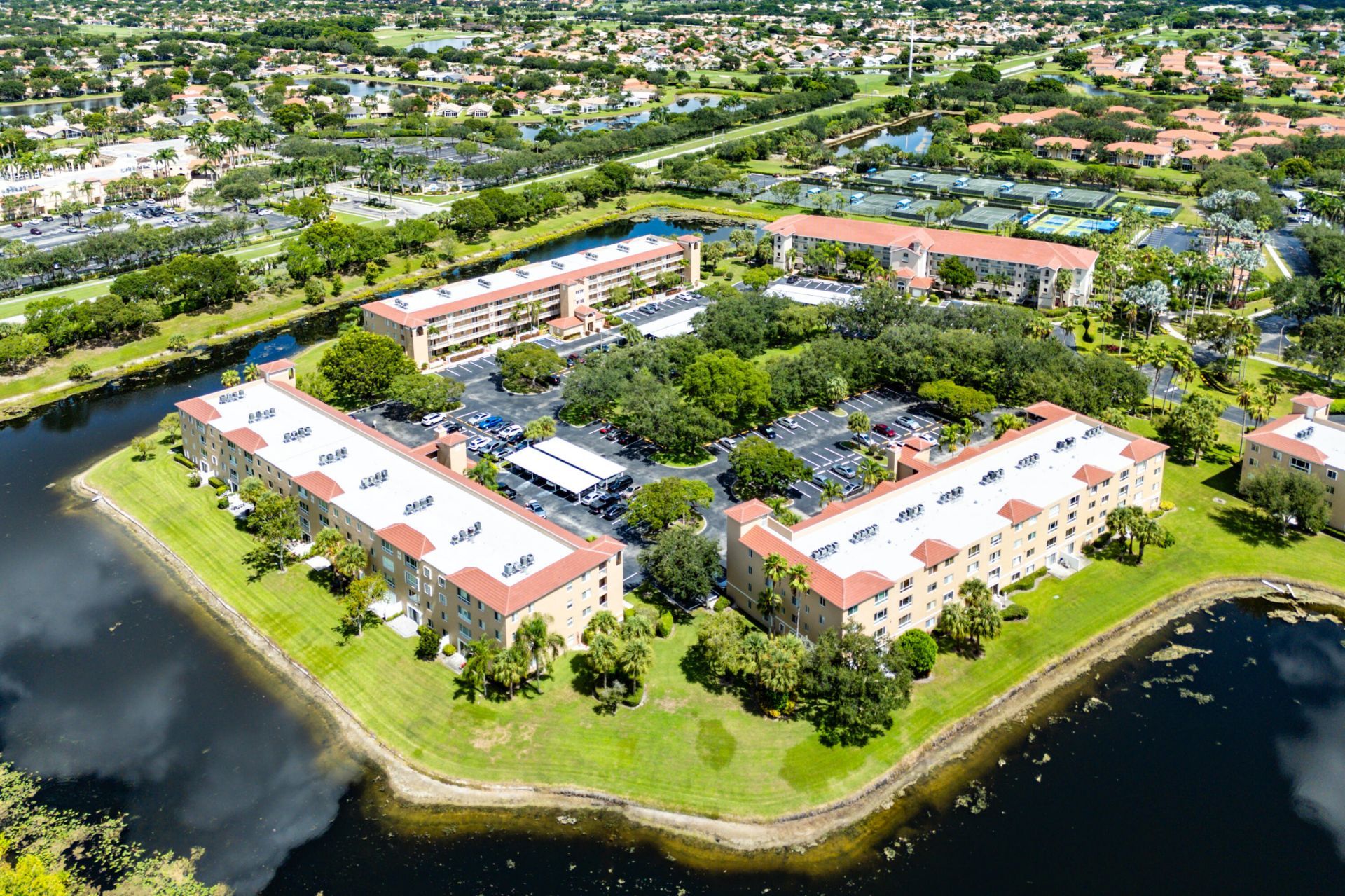 5874 Crystal Shores Drive, Unit 304, Boynton Beach, FL 33437 Photo