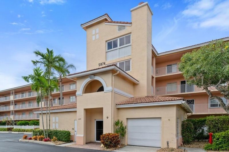 5874 Crystal Shores Drive, Unit 304, Boynton Beach, FL 33437 Photo