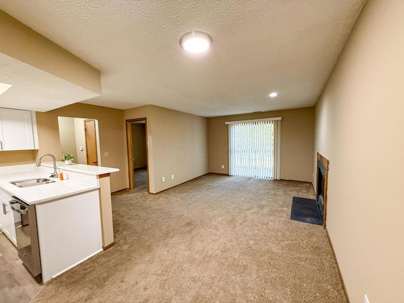 2744 Greystone Drive, Unit E, Columbus, OH 43220 Photo 6