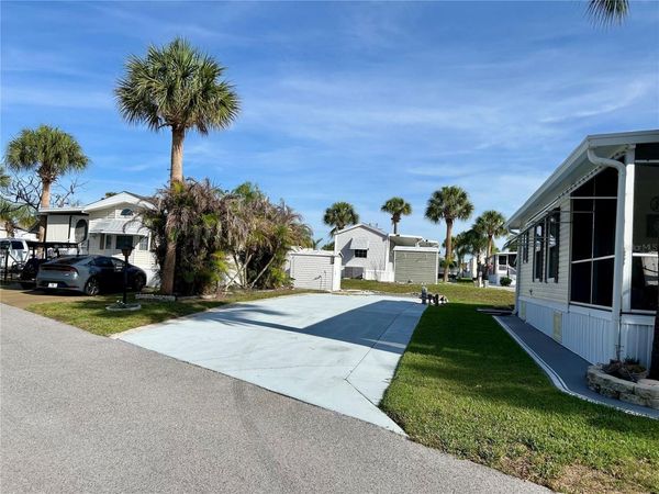 1112 FEATHER LANE, BOWLING GREEN, FL 33834