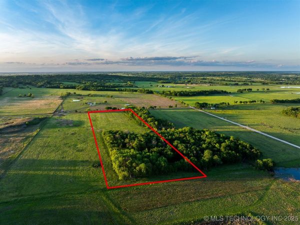 E 320 Road, Vinita, OK 74301