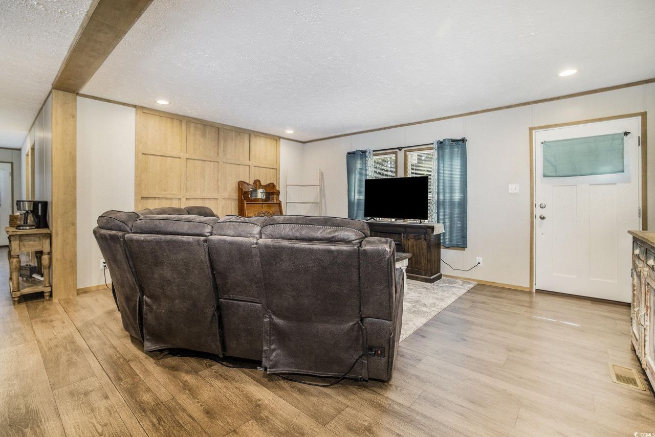 2396 Highway 15 Photo 10