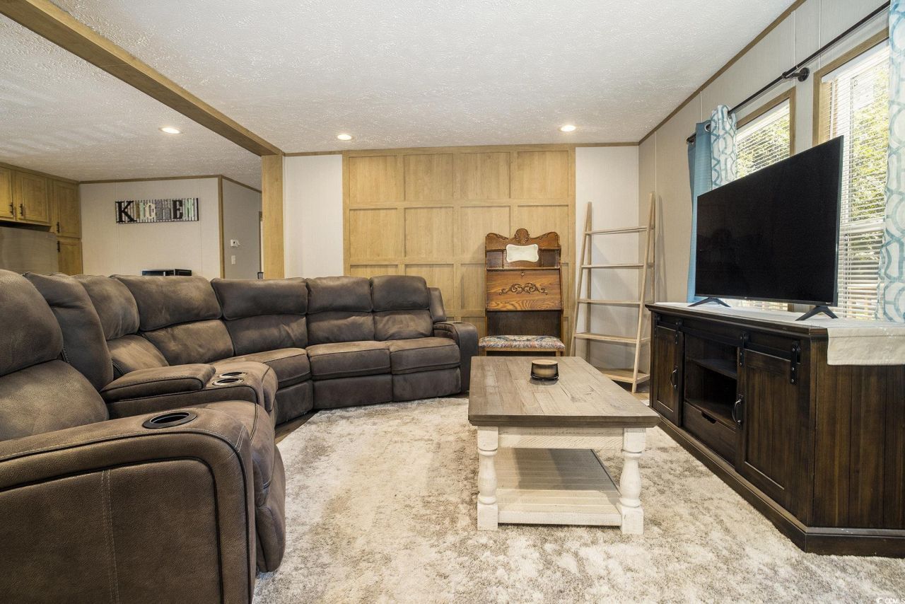 2396 Highway 15 Photo 7