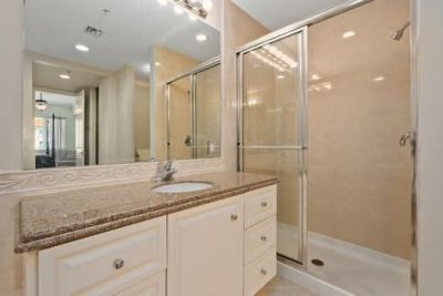 18 Harbour Isle Drive W, Unit 306, Fort Pierce, FL 34949 Photo