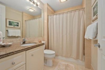 18 Harbour Isle Drive W, Unit 306, Fort Pierce, FL 34949 Photo