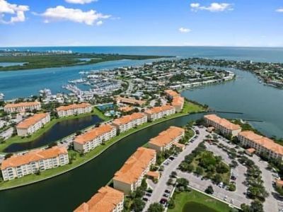 18 Harbour Isle Drive W, Unit 306, Fort Pierce, FL 34949 Photo
